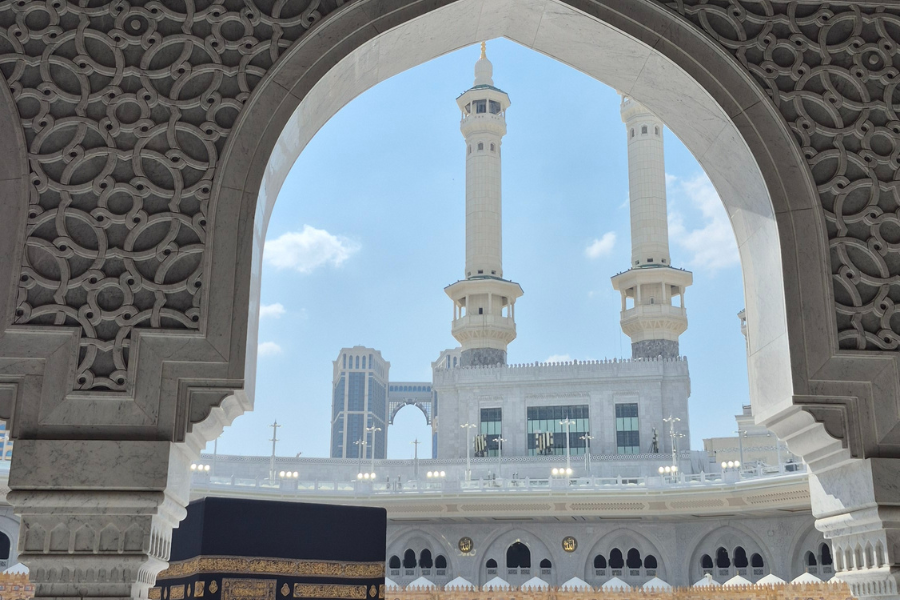 Can a 3 Star Umrah Package still include Ziyarat?