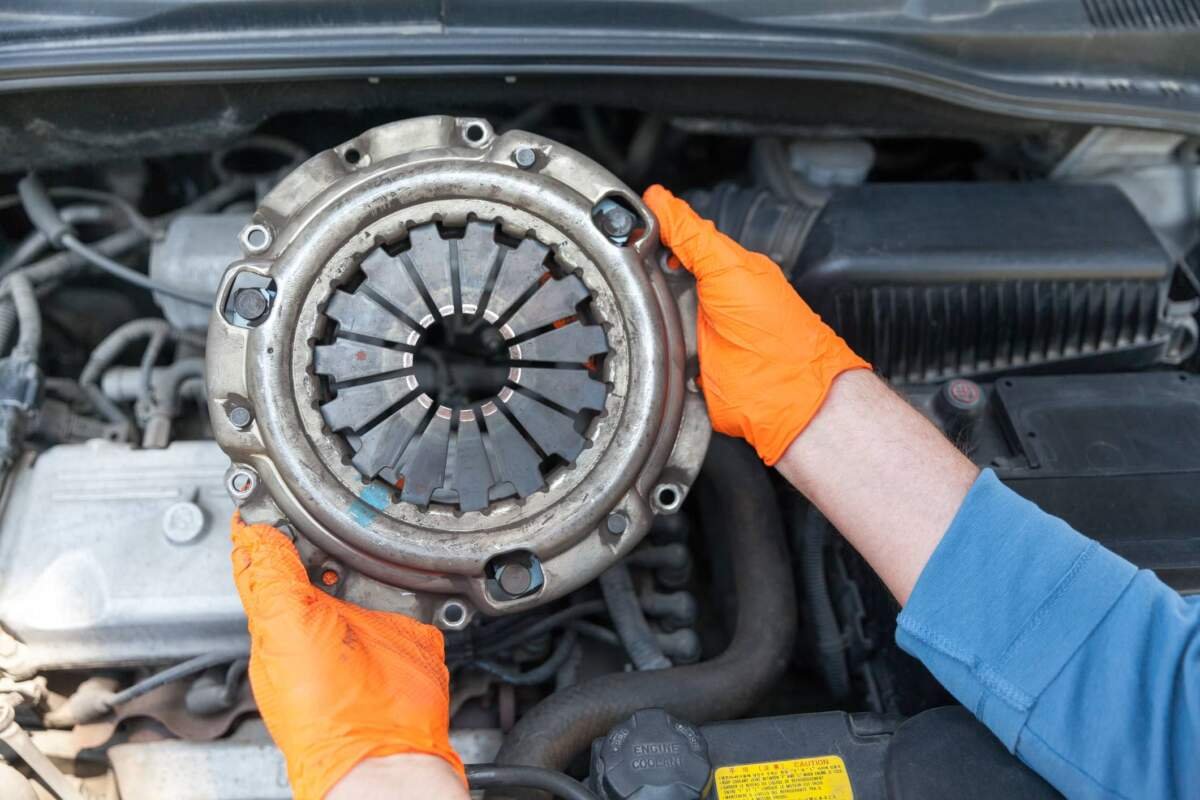 Clutch Repair Near Me: What Drivers Should Know Before Booking a Garage
