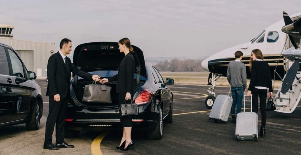 Best Airport Transportation Options for Families Traveling Through LAX